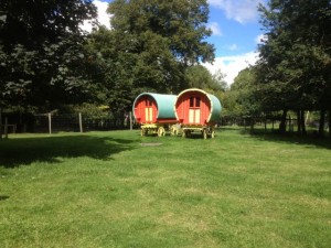 Travellers, a traditional Irish ethnic group, used to travel around the country side in wagons.