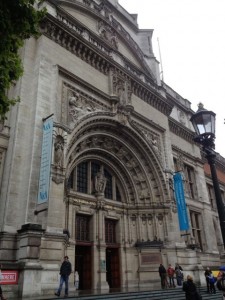 Victoria & Albert Museum (free admission!!)