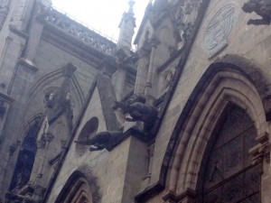 Armadillo decorations instead of traditional gargoyles