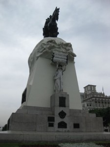 Statue in the Plaza accompanied by Madre Patria