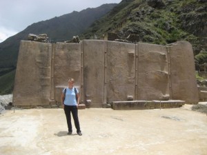 Giant interlocking standing stones at the Temple of the Sun